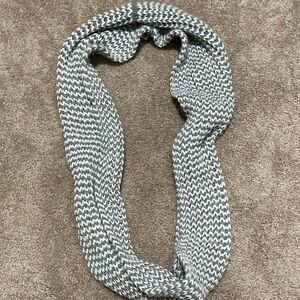 Gray and white scarf
